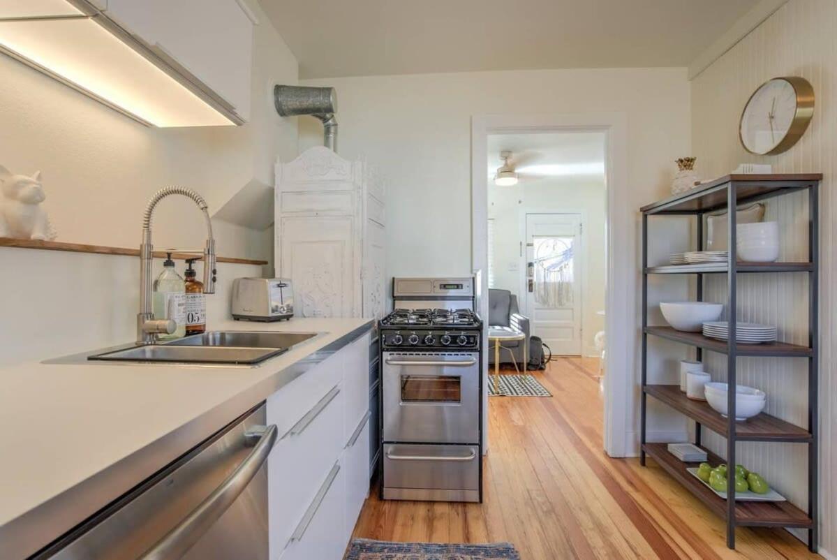 콜로라도스프링스 Vintage Tiny House Cute 1Bdrm Big Appeal 빌라 외부 사진