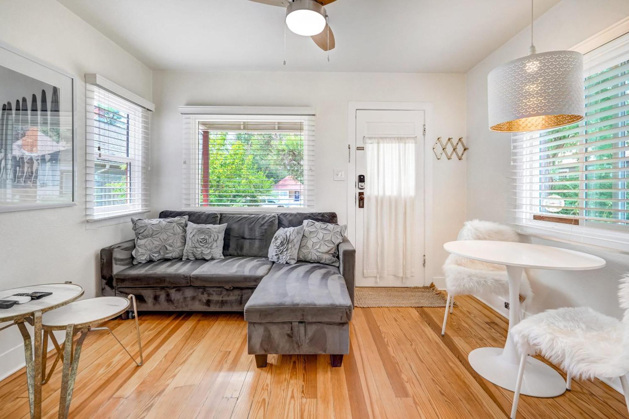 콜로라도스프링스 Vintage Tiny House Cute 1Bdrm Big Appeal 빌라 외부 사진